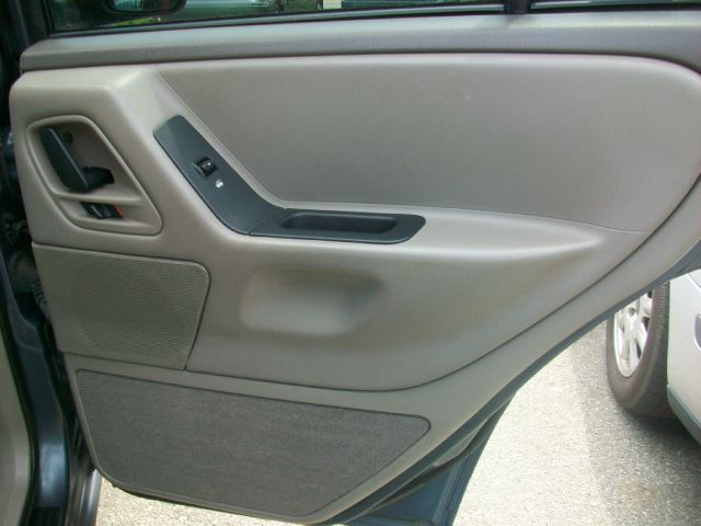 Jeep Grand Cherokee 2001 photo 5
