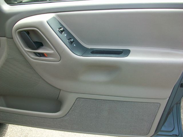 Jeep Grand Cherokee 2001 photo 9