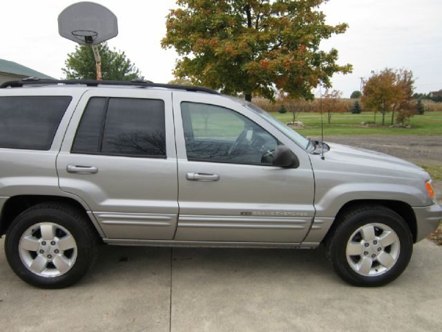 Jeep Grand Cherokee 2001 photo 2