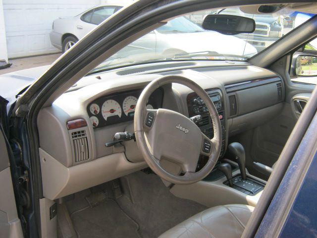 Jeep Grand Cherokee Super SUV