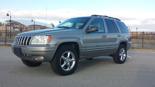 Jeep Grand Cherokee 2001 photo 1