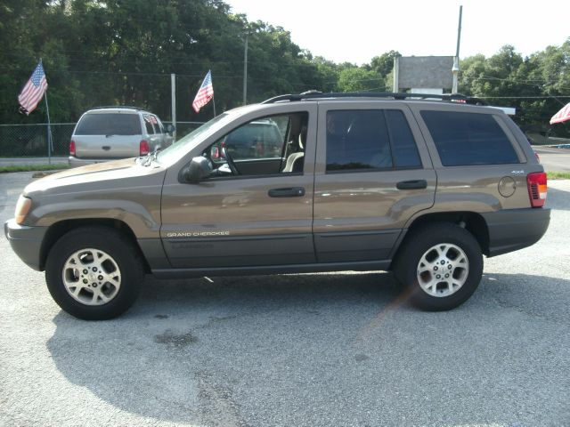Jeep Grand Cherokee 2001 photo 2