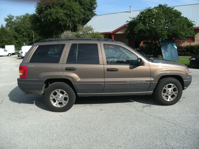 Jeep Grand Cherokee 2001 photo 4