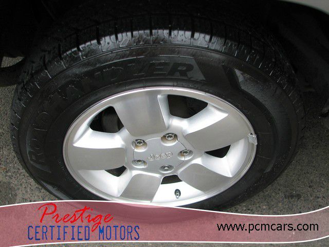 Jeep Grand Cherokee 2001 photo 15