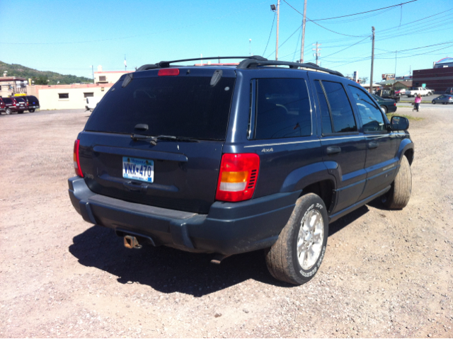 Jeep Grand Cherokee 2001 photo 2