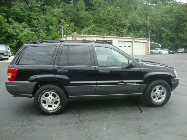 Jeep Grand Cherokee 2001 photo 3