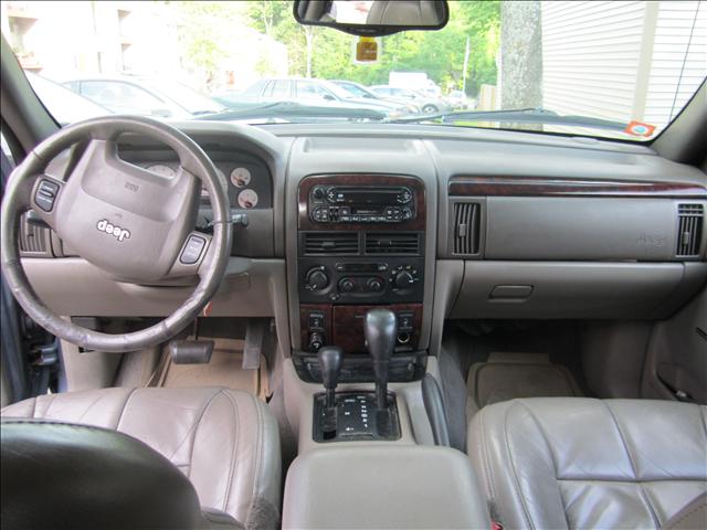 Jeep Grand Cherokee 2001 photo 2