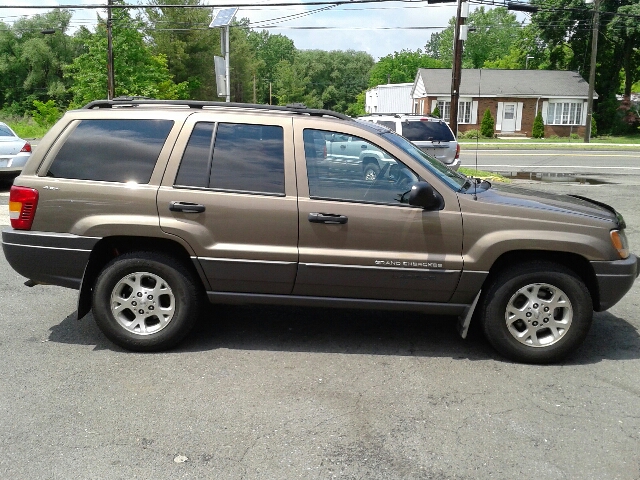 Jeep Grand Cherokee 2001 photo 3