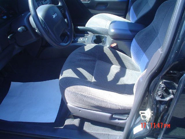 Jeep Grand Cherokee 2001 photo 2