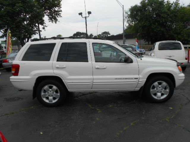 Jeep Grand Cherokee Super SUV