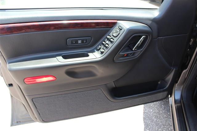 Jeep Grand Cherokee 2002 photo 15