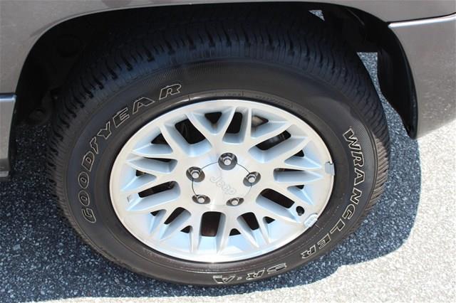 Jeep Grand Cherokee 2002 photo 3