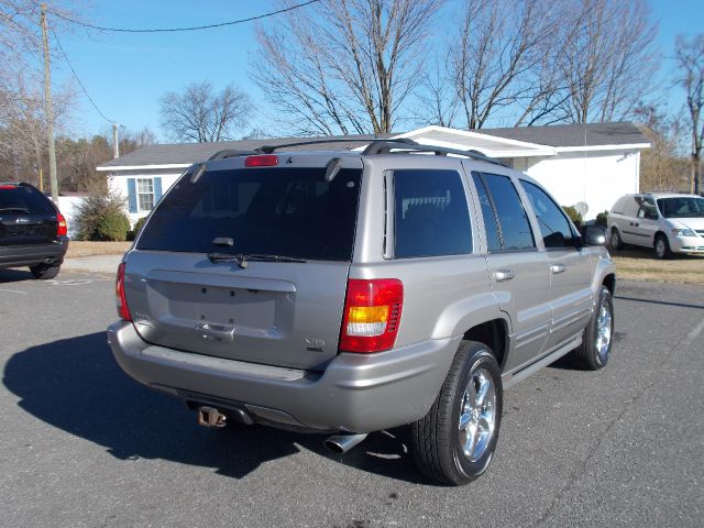 Jeep Grand Cherokee 2002 photo 2