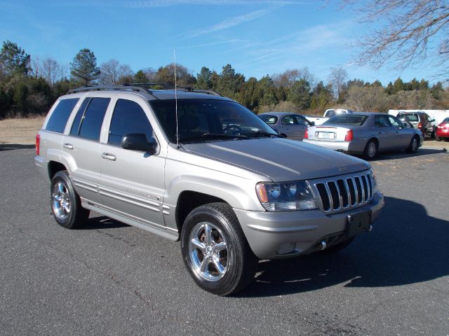 Jeep Grand Cherokee 2002 photo 3