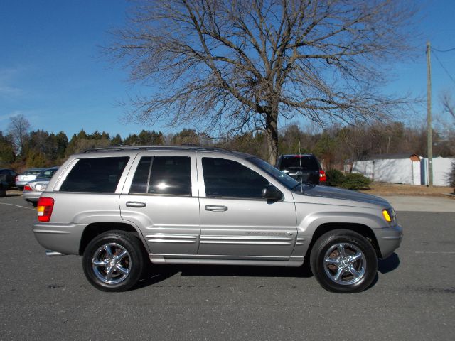 Jeep Grand Cherokee 2002 photo 4