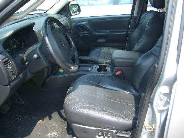 Jeep Grand Cherokee 2002 photo 2