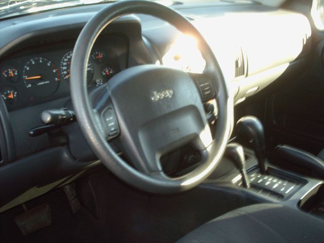 Jeep Grand Cherokee 2002 photo 1