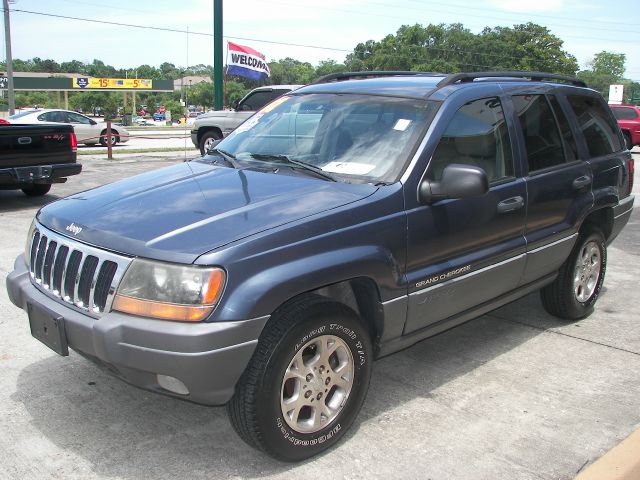 Jeep Grand Cherokee 2002 photo 1
