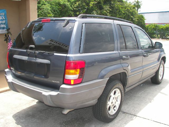 Jeep Grand Cherokee 2002 photo 2