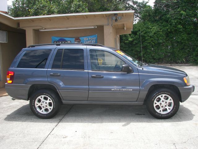 Jeep Grand Cherokee 2002 photo 4