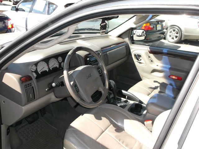 Jeep Grand Cherokee 2002 photo 3