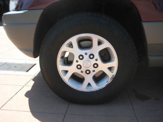 Jeep Grand Cherokee 2002 photo 1