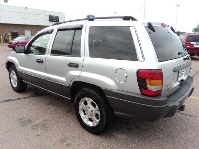 Jeep Grand Cherokee 2002 photo 2