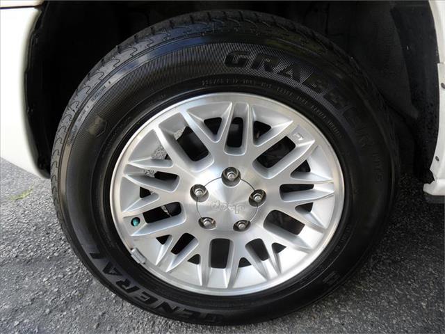 Jeep Grand Cherokee 2002 photo 15