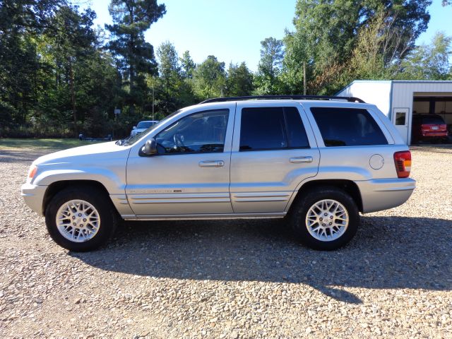 Jeep Grand Cherokee 2002 photo 3