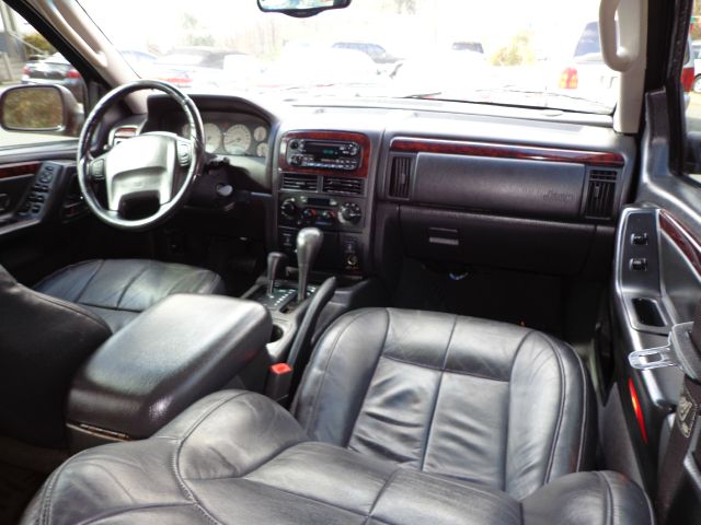 Jeep Grand Cherokee 2002 photo 2