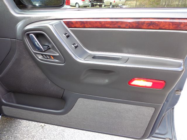 Jeep Grand Cherokee 2002 photo 6