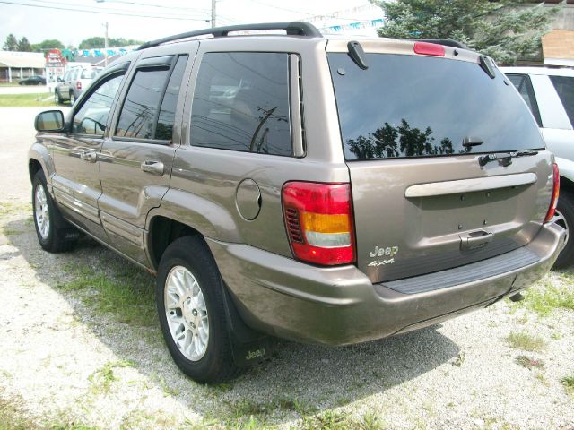 Jeep Grand Cherokee 2002 photo 2