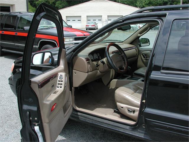 Jeep Grand Cherokee 2002 photo 1
