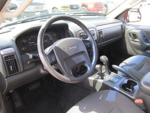 Jeep Grand Cherokee LS SUV