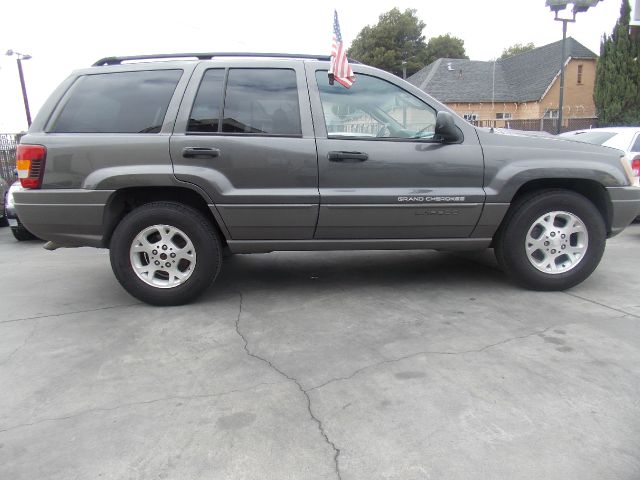 Jeep Grand Cherokee 2002 photo 1