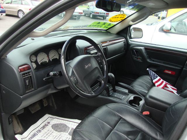 Jeep Grand Cherokee 2002 photo 1