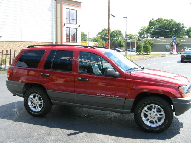 Jeep Grand Cherokee 2002 photo 1