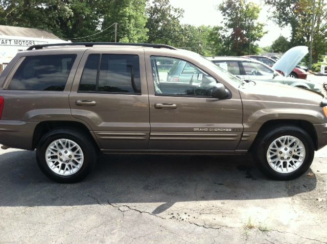 Jeep Grand Cherokee 2002 photo 1