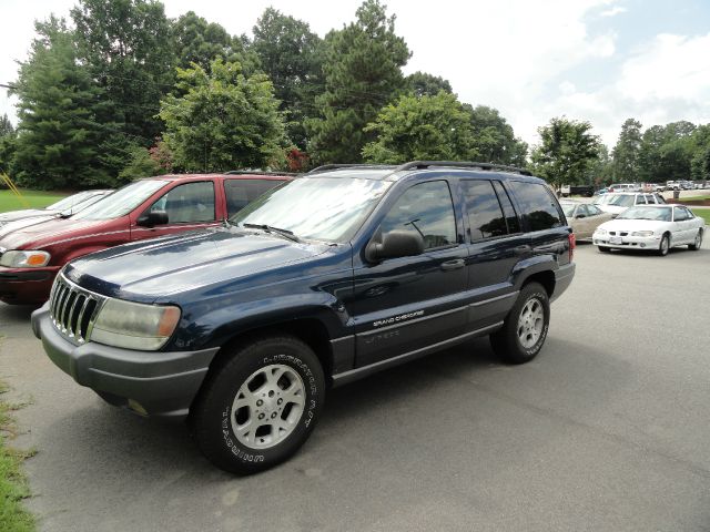 Jeep Grand Cherokee 2002 photo 1