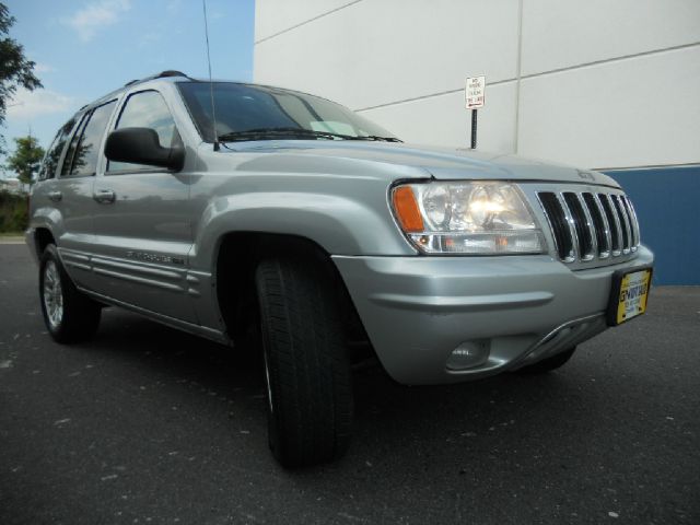 Jeep Grand Cherokee 2003 photo 2