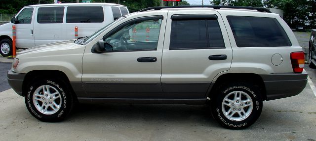 Jeep Grand Cherokee 2003 photo 1