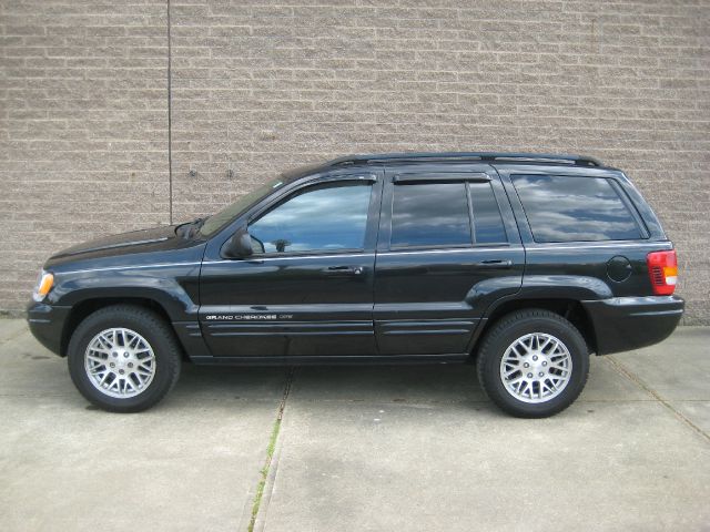 Jeep Grand Cherokee 2003 photo 1
