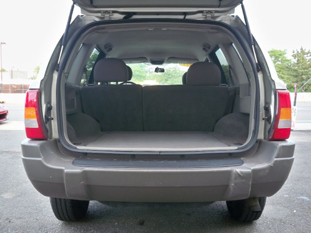 Jeep Grand Cherokee 2003 photo 2