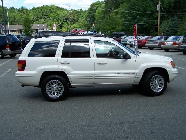 Jeep Grand Cherokee 2003 photo 3
