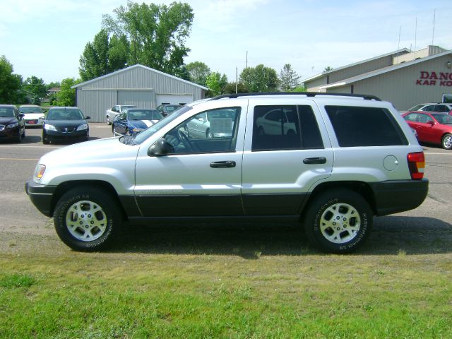 Jeep Grand Cherokee 2003 photo 2
