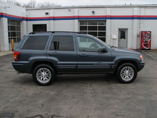 Jeep Grand Cherokee 2003 photo 2