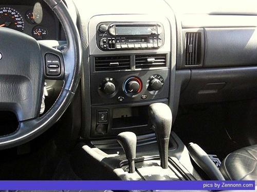 Jeep Grand Cherokee 2004 photo 1