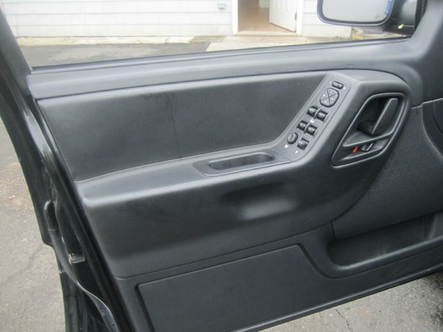 Jeep Grand Cherokee 2004 photo 3