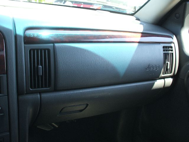Jeep Grand Cherokee 2004 photo 17