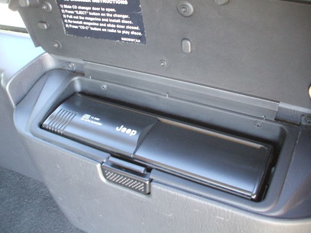 Jeep Grand Cherokee 2004 photo 7